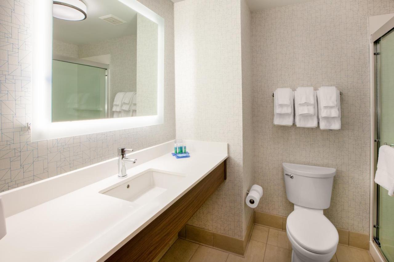 Express & - By Ihg Hotel