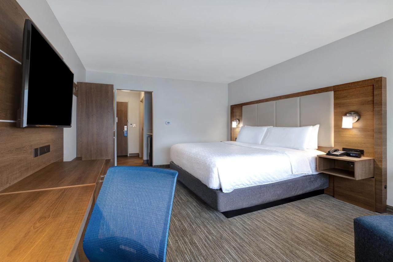 Express & - By Ihg Hotel 3*