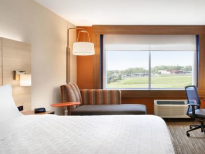 Express & - By Ihg Hotel